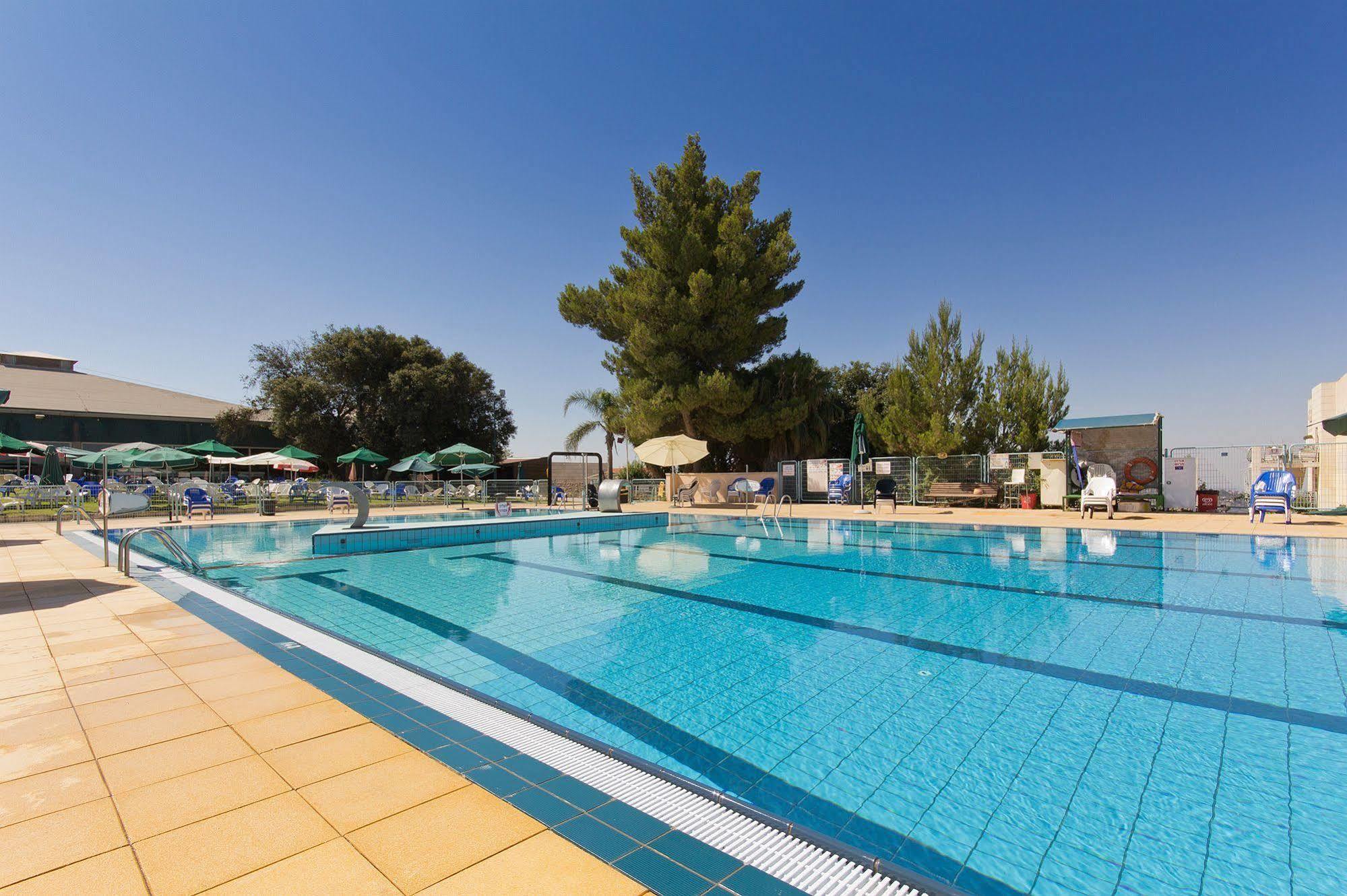 Shoresh Green Hills Family Suites Hotel Exterior foto